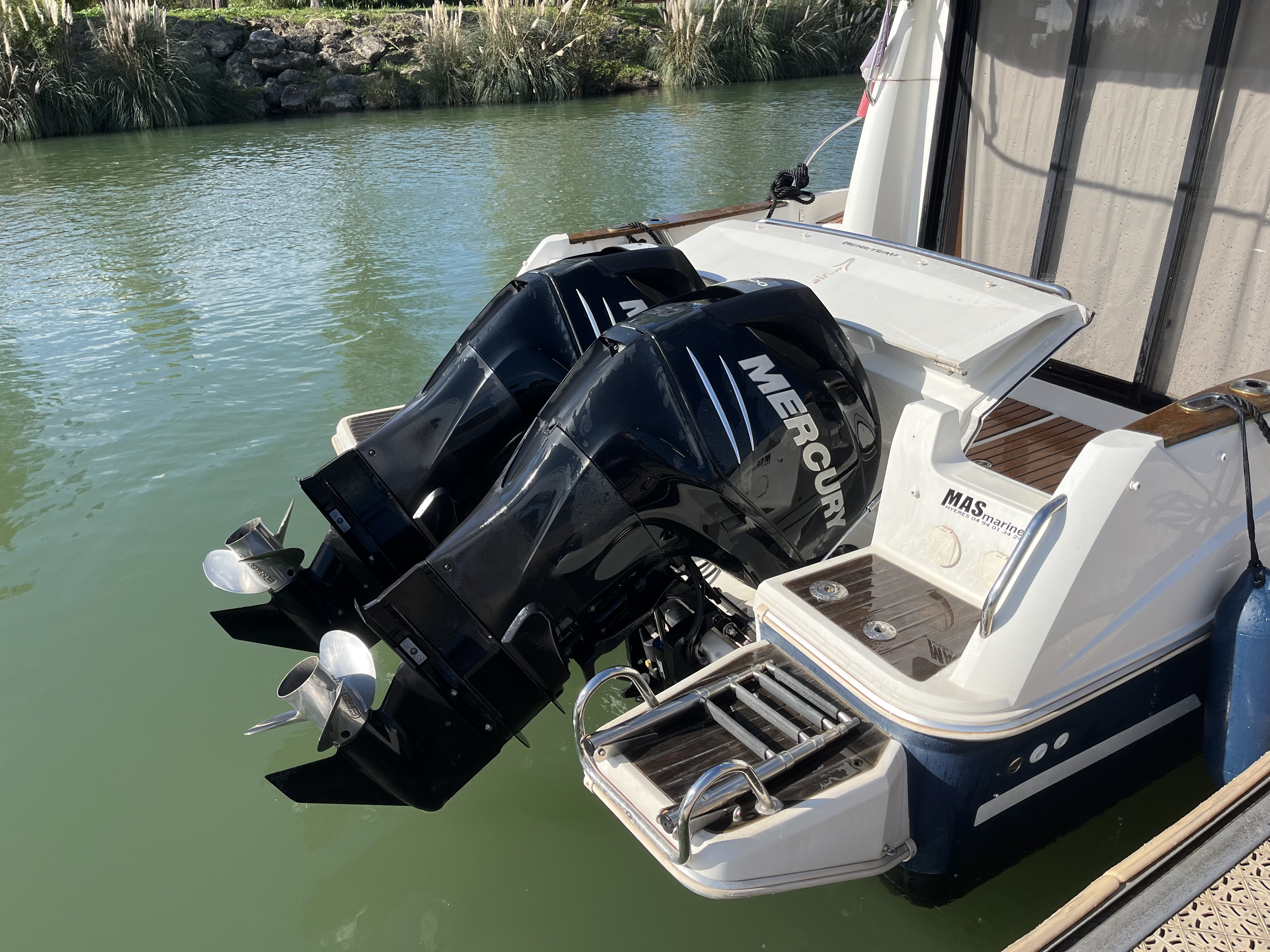 slider 1 Beneteau Antares 880